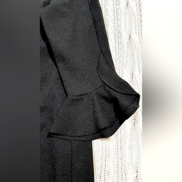 Karl Lagerfeld Black Midi Fitted Dress 3/4 Sleeve Flounce Boat Neck Size 8 - Picture 4 of 7